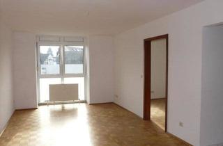 Wohnung mieten in 08451 Crimmitschau, gemütliche 2-Zimmer Wohnung am Mannichswalder Platz mit Fahrstuhl, frei ab 01.03.2025!!
