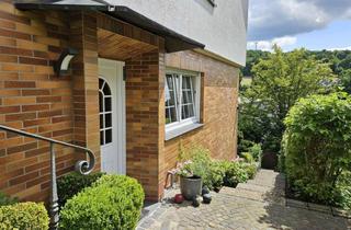 Einfamilienhaus kaufen in 59846 Sundern, Großes Einfamilienhaus mit Einliegerwohnung in Sundern
