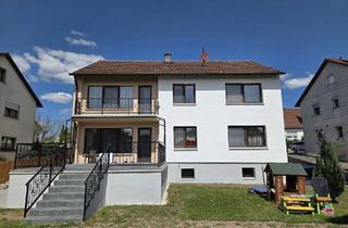 Haus kaufen in 96106 Ebern, Geräumiges Zweifamilienhaus (Wfl. 190 m²) mit großzügigem Garten in hervorragender Wohnlage von
