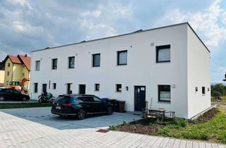 Reihenhaus kaufen in 97531 Theres, Wohn(t)räume im Grünen! Erstbezug eines hellen, modernen Reihenhauses mit sonniger Terrasse, Garte