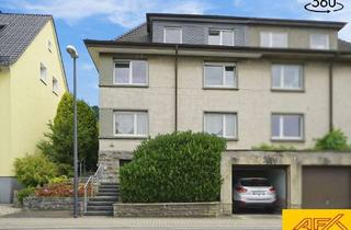 Haus kaufen in 59821 Arnsberg, Mitten in Arnsberg: Vielseitiges Zwei- oder Dreifamilienhaus mit großem Garten!