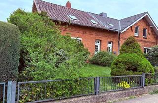 Haus kaufen in 21502 Geesthacht, Sanierungsbedürftiges Reihenendhaus mit viel Charme - Schmuckstück im Dornröschenschlaf