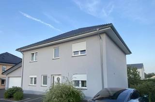 Einfamilienhaus kaufen in 54634 Bitburg, Großzügiges Einfamilienhaus lädt zum Wohnen und Leben ein!