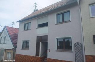 Reihenhaus kaufen in 67829 Callbach, Top-Gelegenheit! Reihenhaus mit Garage und viel Potenzial in Callbach zu verkaufen.