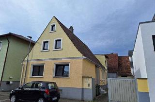 Haus kaufen in 68753 Waghäusel, Zweifamilienhaus mit Garage und Scheune in Waghäusel-Kirrlach!