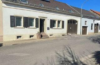 Gewerbeimmobilie kaufen in 66399 Mandelbachtal, Zweifamilienhaus mit Gewerbeanteil: Halle, Werkstatt, Garagen, über 800m² Gesamtfläche