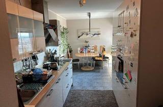 Wohnung kaufen in Bremer Str. 17, 65760 Eschborn, Schöne und gepflegte 3,5-Raum-Wohnung mit gehobener Innenausstattung mit EBK in Eschborn