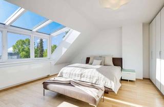 Wohnung kaufen in 82166 Gräfelfing, Lichterfüllte Maisonette mit grandioser Dachterrasse und direktem Liftzugang