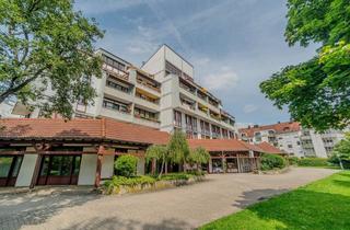 Wohnung kaufen in 85551 Kirchheim, Großzügige 3-Zimmer-Wohnung mit Südloggia und drei Tiefgaragenstellplätzen