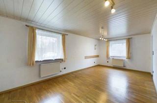 Haus kaufen in 91126 Schwabach, Reiheneckhaus mit Potenzial und schönem großen Grundstück