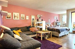 Wohnung kaufen in 90537 Feucht, Charmante Eigentumswohnung mit Loggia, Kellerabteil und TG - Stellplatz