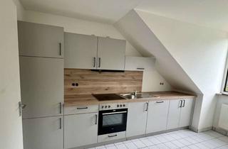 Wohnung mieten in Tannenweg, 82538 Geretsried, Renovierte 2-Raum-DG-Wohnung mit Balkon und EBK direkt am Stadtwald in Geretsried