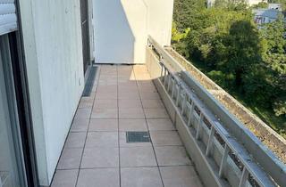 Wohnung mieten in Salzstraße 73, 83404 Ainring, Stilvolle 2-Zimmer-Dachgeschosswohnung mit gehobener Innenausstattung mit Balkon und EBK in Ainring
