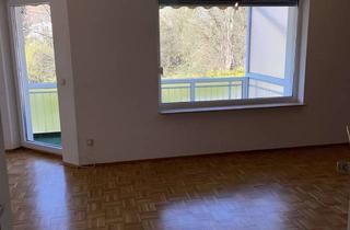 Wohnung mieten in Bahnhofstraße, 31028 Gronau, Schöne und vollst. renovierte 2-Zimmer-Wohnung mit Balkon und EBK
