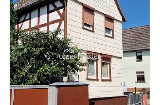 Haus kaufen in 61191 Rosbach, Hofreite in Rosbach vor der Höhe, Stadtkern, Ein-Zweifamilienhaus