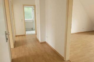 Sozialwohnungen mieten in 44894 Langendreer, Günstige und gepflegte 2 Zimmer-DG-Wohnung mit Balkon in ruhiger Umgebung (WBS erforderlich)