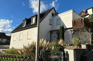 Haus kaufen in 97080 Unterdürrbach, Unterdürrbach: Aus 2 Wohneinheiten mach dein EFH! Suchst Du noch oder baust Du schon um?