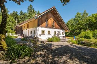 Haus kaufen in 94530 Auerbach, Traumhafte Alleinlage: 19.000 m2 Grund m. mod. Wohnhaus u. Nebengebäuden in ruhiger Waldrandlage!