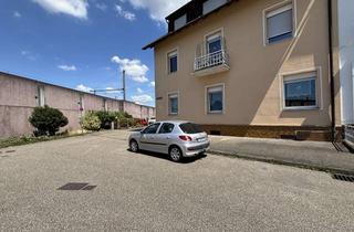Haus kaufen in 76532 Oos, Dreifamilienhaus mit Bürotrakt und Halle auf großzügigem Grundstück