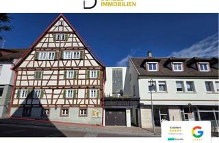 Mehrfamilienhaus kaufen in 71229 Leonberg, Denkmalgeschützes Mehrfamilienhaus mit Lager & Ausbaupotenzial in zentraler Lage von Leo-Eltingen