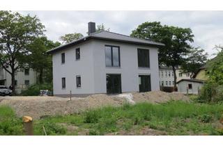 Villa kaufen in 04509 Delitzsch, Stadtvilla / 5 Zi. / Ton-Dachziegel, L-W-Wärmepumpe, FBHz., Grundriss-Plan., etc., Grdst.-Preis inkl