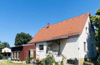 Haus kaufen in 04425 Taucha, Familienidylle mit Pool, Sauna und Gartenparadies