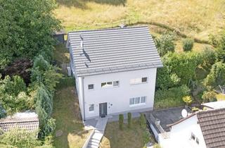 Einfamilienhaus kaufen in 69239 Neckarsteinach, Neckarsteinach/Darsberg: Attraktives, neuwertiges, freistehendes Einfamilienhaus mit großem Garten