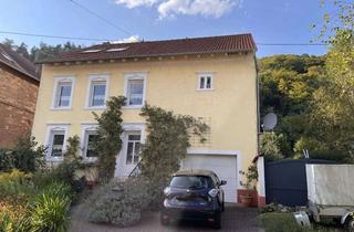 Haus kaufen in 66701 Beckingen, Stilvoll renovierter Altbau auf tollem Grundstück