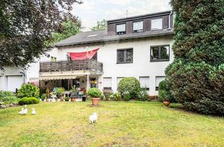 Wohnung kaufen in 51503 Rösrath, Gemütliche Dachgeschosswohnung mit großzügigem Balkon und Blick ins Grüne!