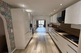 Haus kaufen in 66352 Großrosseln, Großrosseln - Charmantes Zuhause mit viel Platz in naturnaher Wohnlage in 66352 Dorf im Warndt zu verkaufen