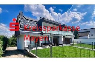 Wohnung kaufen in 56626 Andernach, Erdgeschoßwohnung mit Terrasse, Balkon und Gartenanteil. Aktuell vermietet.