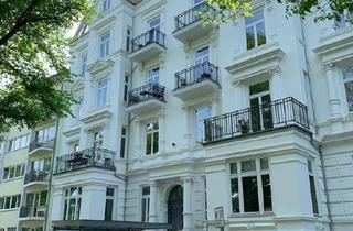 Wohnung kaufen in Hagedornstraße 31, 20149 Harvestehude, Townhouse über zwei Etagen mit eigenem Garten