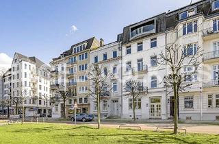 Wohnung kaufen in 20099 St. Georg, Erste Alsterreihe – Stillvoller Altbau mit Blick aufs Wasser!
