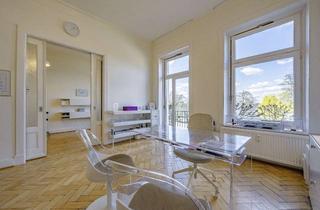 Wohnung kaufen in 20099 St. Georg, Erste Alsterreihe – Stillvoller Altbau mit Blick aufs Wasser!