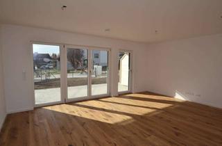 Wohnung kaufen in 82377 Penzberg, Erstbezug! Sonnige 3-Zimmer-Erdgeschosswohnung mit eigenem Garten