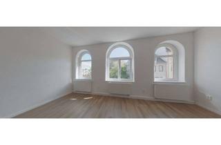 Wohnung mieten in 07381 Pößneck, Erstbezug nach Sanierung - 4-Zimmer-Wohnung mit Balkon und Garage im Zentrum von Pößneck