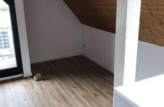 Wohnung mieten in 97941 Tauberbischofsheim, Attraktive und gepflegte 2,5-Zimmer-Dachgeschosswohnung mit Balkon in Tauberbischofsheim