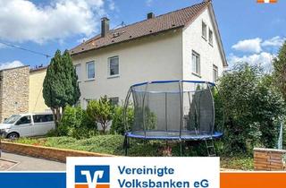 Haus kaufen in 72827 Wannweil, Tolles 2 Familienhaus mit großem Garten und zwei Garagen - 1 WE vermietet