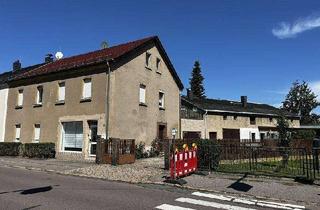 Haus kaufen in 04683 Naunhof, Zwei Generationen, ein Zuhause! Zweifamilienhaus mit Grundstück und Ausbaupotential in Naunhof!!!