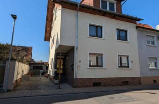 Haus kaufen in 68789 St. Leon-Rot, 2-3 Familienhaus mit zusätzlicher Büroeinheit, Wintergarten, Garagen und Garten