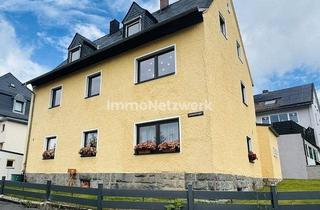 Mehrfamilienhaus kaufen in 95100 Selb, **Kapitalanlage mit Herz – gepflegtes Mehrfamilienhaus mit drei Wohneinheiten und Garagen**