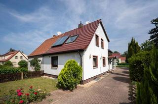 Doppelhaushälfte kaufen in 07646 Stadtroda, Doppelhaushälfte in ruhiger Wohnlage von Stadtroda