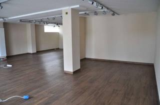 Gewerbeimmobilie mieten in Hochriesstraße 27, 83122 Samerberg, Geschäftsräume mit großzügiger Schaufensterfront in Grainbach