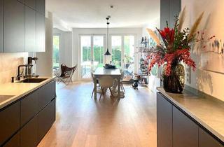 Wohnung kaufen in 22609 Nienstedten, Großzügige, luxuriöse Wohnung mit eigenem Garten und direktem Zugang zum Westerpark!