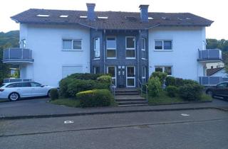 Wohnung mieten in Broich 15a, 51766 Engelskirchen, Stilvolle, 4-Raum-Erdgeschosswohnung mit geh. Innenausstattung mit Balkonen