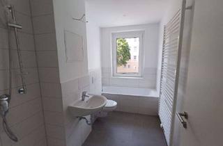 Wohnung mieten in Straße Des Friedens 44, 06217 Merseburg, Großzügige 4-Raum-Wohnung mit Balkon – Ihr neues Zuhause! - 1. OG links