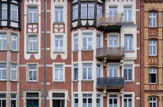Wohnung mieten in Stauffenbergallee 64, 99085 Krämpfervorstadt, WOHLFÜHLATMOSPHÄRE: LUFTiges & HELLes Dachgeschoss_gr. Balkon_Tageslichtbad_Gäste-WC_Altbau saniert