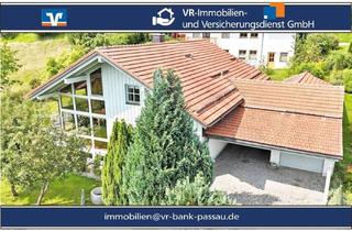 Haus kaufen in 94065 Waldkirchen, "Privilegiert leben in naturnaher Wohnlage"Charmantes Familiendomizil mit reichlich Platz und viel