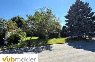 Grundstück zu kaufen in 95111 Rehau, Naturverbundenes Baugrundstück mit Garage in Rehau – Ihr Platz für neue Ideen