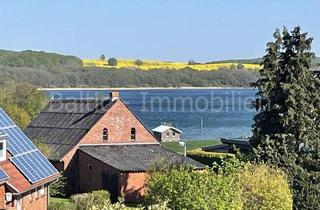Haus kaufen in 23627 Groß Sarau, Groß Sarau - 2-Familienhaus mit Seeblick!
